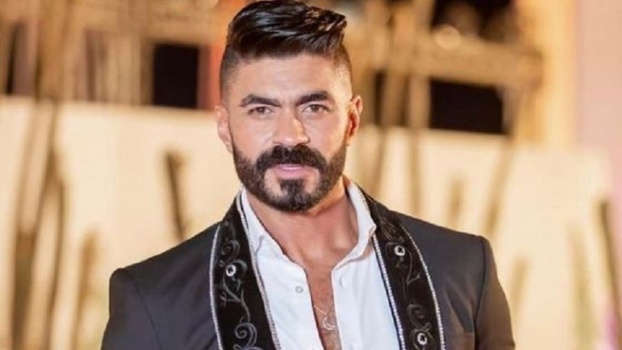 ارتدى 80 قيراطاً من الألماس بافتتاح مهرجان الجونة.. خالد سليم: كنت متوتراً