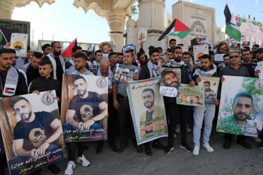 سلطات الاحتلال تتبع طرقا ملتوية لإفشال الإضراب والأسرى الستة يواصلون &ldquo;معركة الأمعاء الخاوية&rdquo;