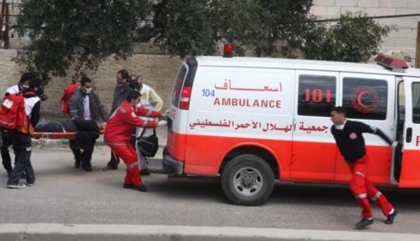 الشرطة تعلن وفاة طفلتين وإصابة باقي العائلة في الخليل