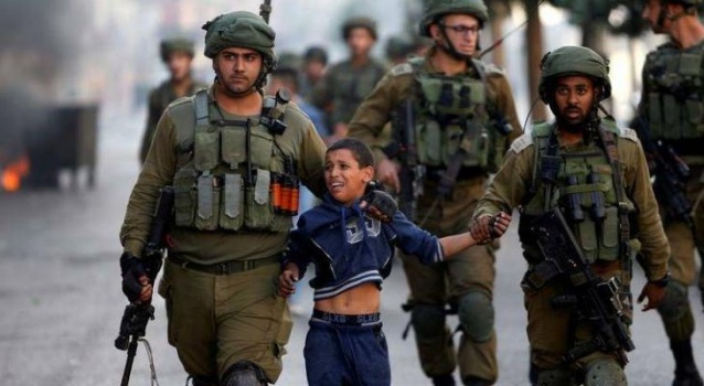 يوم الطفل العالمي.. 15 طفلاً شهيداً من بداية العام و1149 معتقلاً