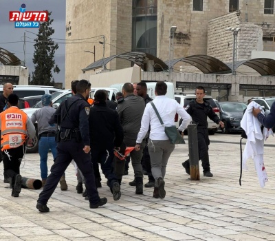 اصابات في صفوف الاحتلال اثر عملية إطلاق نار عند باب السلسلة في القدس