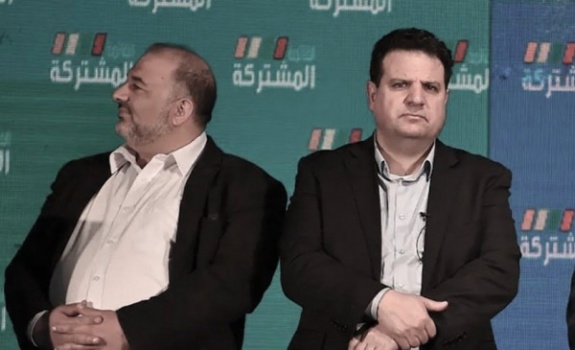 أيمن عودة يُهاجم منصور عباس بعد اعترافه بيهودية إسرائيل
