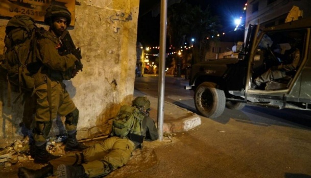 الاحتلال يعتقل 7 مواطنين من الضفة والقدس