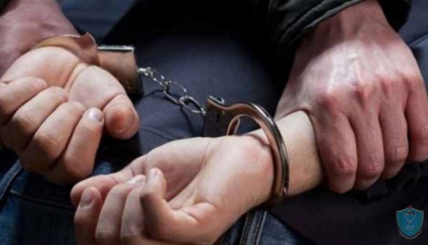 الشرطة تقبض على مطلوب بقضايا إغتصاب ومعاكسات هاتفية في بيت لحم