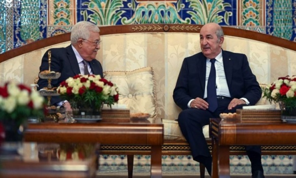 الجزائر تمنح السلطة الفلسطينية 100 مليون دولار
