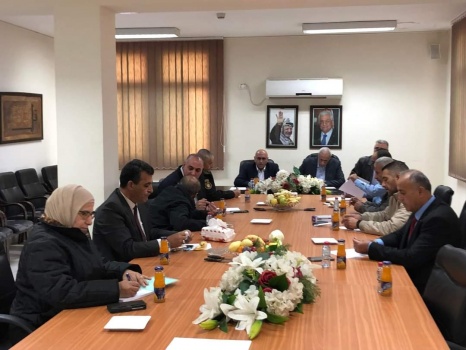 الفريق اسماعيل جبر يجتمع مع محافظ جنين وقادة الأجهزة الأمنية للوقوف على الأحداث المؤسفة التي وقعت مؤخرا
