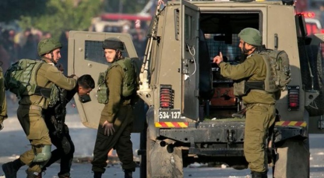 الاحتلال يعتقل 20 فلسطينياً بالضفة