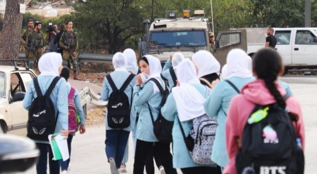 اعتداءات للمستوطنين واعتقال شاب بـ"اللبن الشرقية"