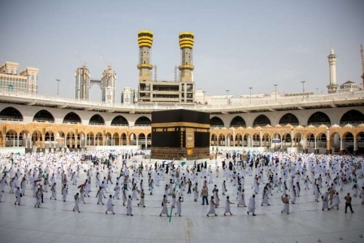 قرار سعودي بشأن العمرة للقادمين من الخارج