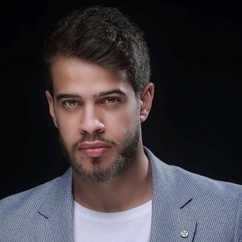 الفنان الاردني من اصول فلسطينية ادهم نابلسي يعلن اعتزاله الغناء طاعة لله تعالى