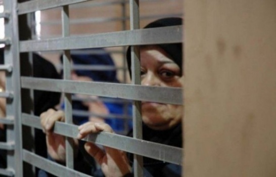 ثلاث أسيرات يضربن عن الطعام رفضًا للتنكيل بهن وعزلهن
