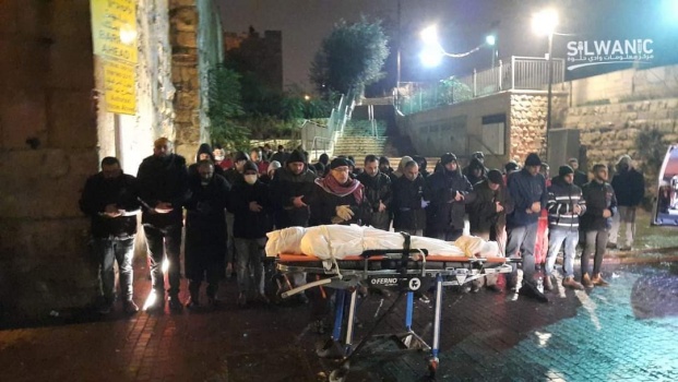 الجثمان بحالة تجمد- جثمان الشهيد الجولاني يوارى الثرى بعد 3 اشهر من الاحتجاز