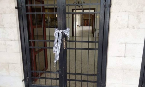 مجلس اتحاد الطلبة في جامعة خضوري يواصل تعليق الدوام مع عدم التواجد