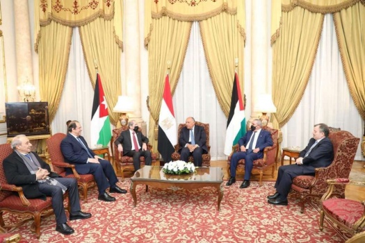 فلسطين ومصر والأردن تدرس مقترحات استئناف عملية السلام