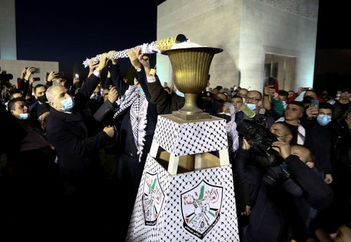 رئيس الوزراء: شعلة الثورة تزداد توقدا منذ انطلاقتها ونواصل العمل لانهاء الانقسام