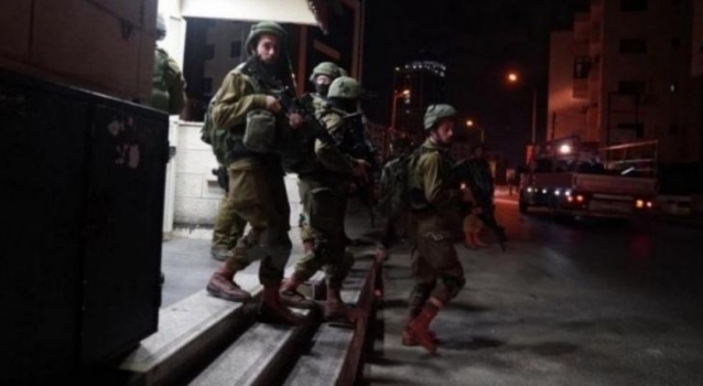 الاحتلال يعتقل 11 فلسطينيًا من الضفة والقدس