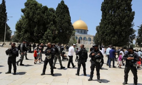 عشرات المستوطنين يقتحمون المسجد الأقصى في القدس المحتلة