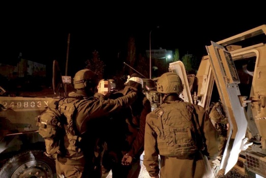 من بينهم أسرى محررين...الإحتلال يعتقل 6 شبان من جنين
