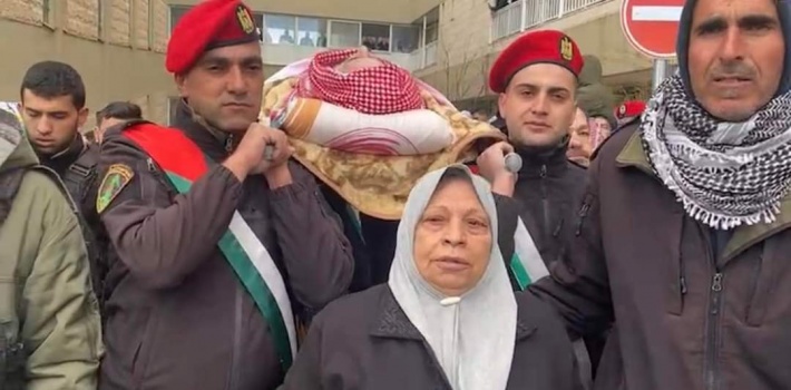 بمراسم عسكرية.. الخليل تشيع جثمان القائد بدران جابر