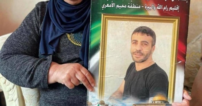 "هيئة الأسرى": "أبو حميد" لا يستطيع استخدام أطرافه