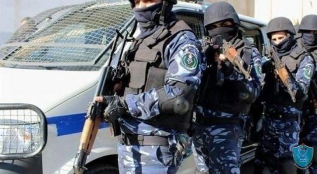 الشرطة تقبض على سيدة وزوجها لصدور مذكرات قضائية بحقهما بقيمة 2 مليون شيقل برام الله