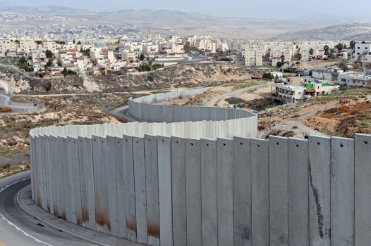 العفو الدولية: إسرائيل تمارس الفصل العنصري ضد الفلسطينيين وحتى داخل اراضي 48