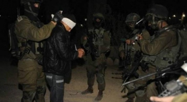 الاحتلال يعتقل 8 فلسطينيين من الضفة والقدس