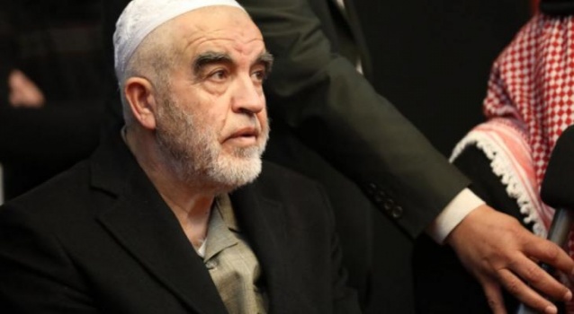 قرار إسرائيلي بمنع الشيخ رائد صلاح من السفر