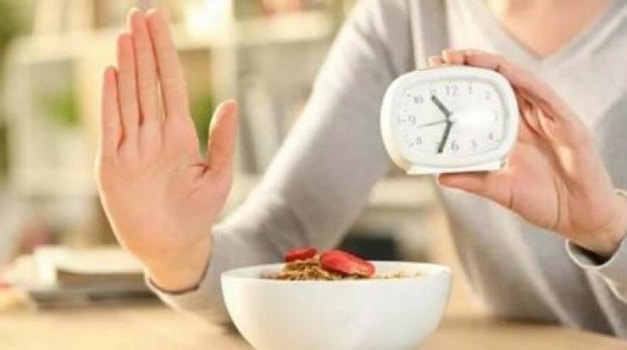  الصيام المتقطع يمكن أن يفسد صحتك العقلية