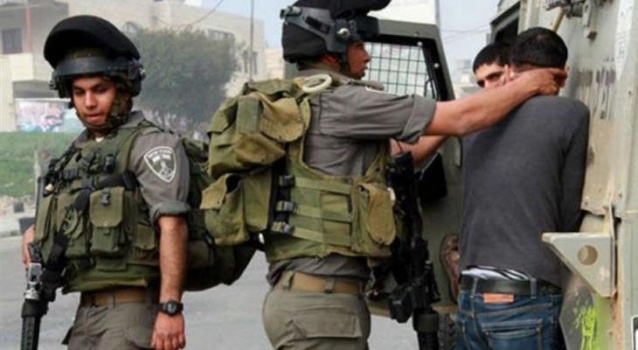الاحتلال يعتقل فلسطينيين من طوباس ورام الله