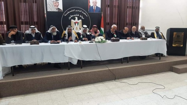 الشيخ داود الزير يعلن عن توقيع عائلتي العويوي أبو عيشة والجعبري على صك التحكيم بينهما