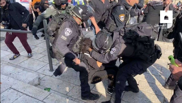 إصابات واعتقالات خلال مواجهات مع الاحتلال في القدس