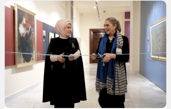 تعرف على الهدايا المتبادلة بين عقيلتي الرئيسين التركي والإسرائيلي