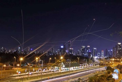 ستنصب على حدود غزة ولبنان- إسرائيل تطور منظومة اعتراض للصواريخ بالليزر
