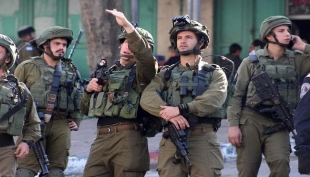تعليمات لجنود الاحتلال بجمع معلومات عن 50 مواطن فلسطيني يوميا
