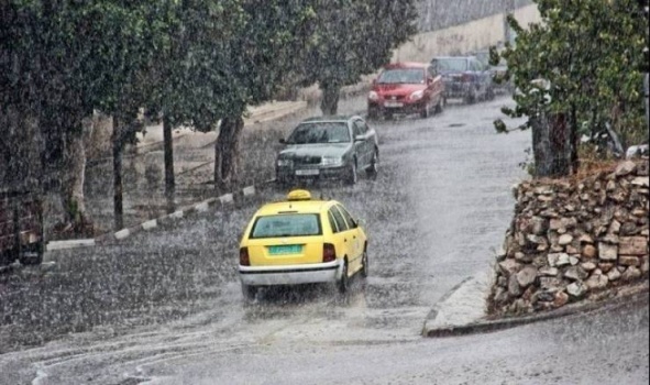 الطقس: أمطار وأجواء شديدة البرودة