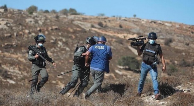 19 انتهاكًا ضد الحريات الإعلامية في فلسطين خلال آذار