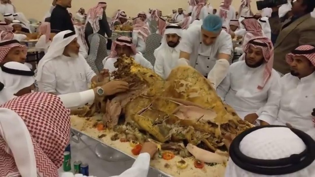 إعلان صادم عن حجم الهدر الغذائي في السعودية