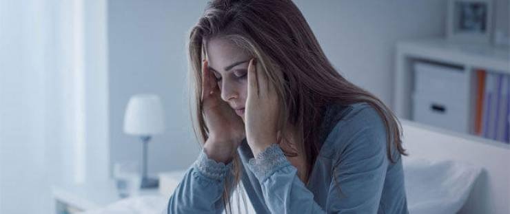 النوم المتقطع خلال الليل.. عادة خطيرة وإليك أسبابها
