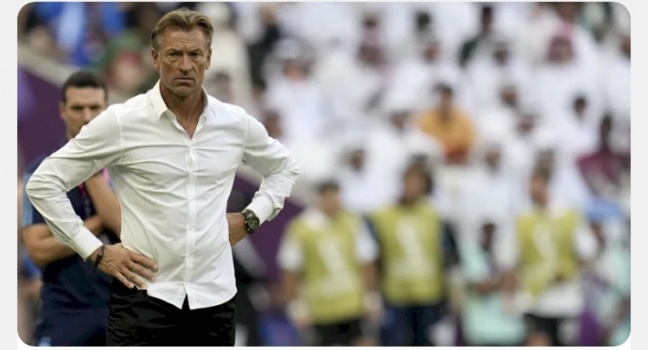 مدرب منتخب السعودية يعلق على مواجهة بولندا ويتحدث عن أصوله البولندية