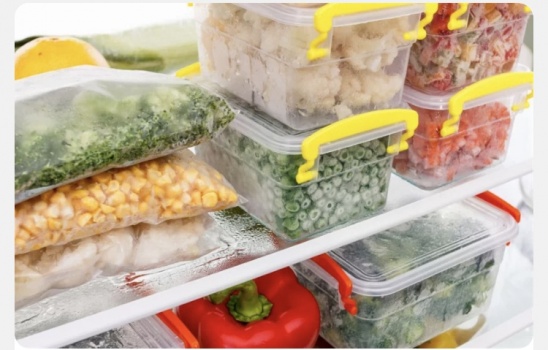 مواد غذائية تتحول إلى سموم بعد التجميد
