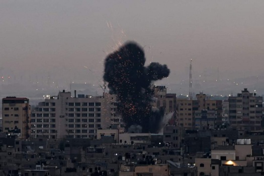 طائرات الاحتلال تقصف مواقعا للمقاومة بغزة