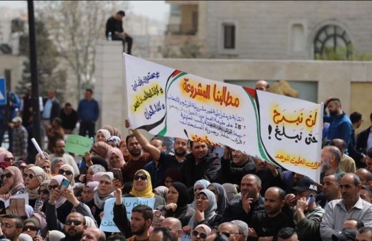 بوادر لحل أزمة إضراب المعلمين