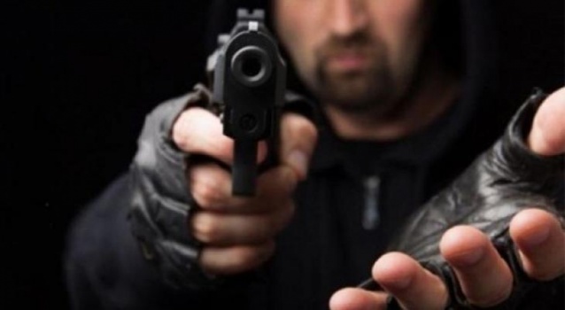 فيديو...سطو مسلح على بنك في مدينة الخليل