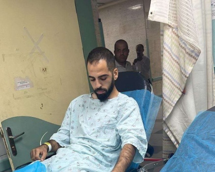 الاحتلال يفرج عن أسير جريح من مخيم عقبة جبر