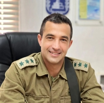 الجيش الإسرائيلي يعترف بمقتل قائد فرقة غزة وجثته محتجزة في غزة