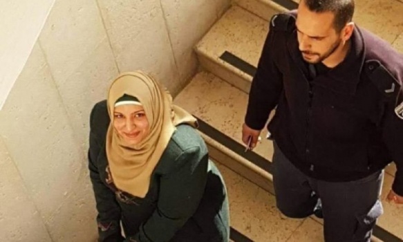هيئة الأسرى: الاحتلال يخترق صفقات التبادل بملاحقة المحررة المقدسية فدوى حمادة