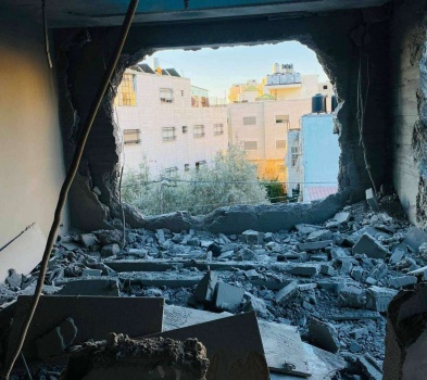 الاحتلال يفجر منزل الشهيد حسن قفيشة في الخليل