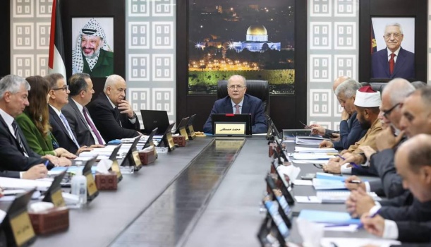 رئيس الوزراء الجديد مصطفى خلال أول جلسة للحكومة: سنحارب الفساد ونعمل على تقوية وضعنا الاقتصادي