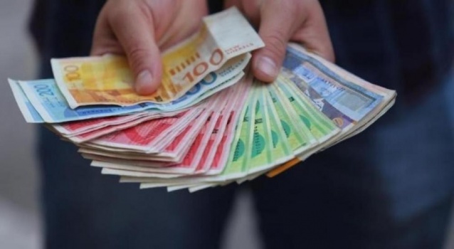 المالية تعلن موعد رواتب الموظفين عن شهر نيسان 